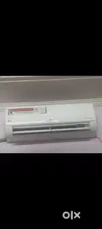 LG AC for sale in working condition.