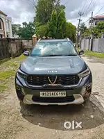 Almost brand new KIA SONET fully loaded with accessories