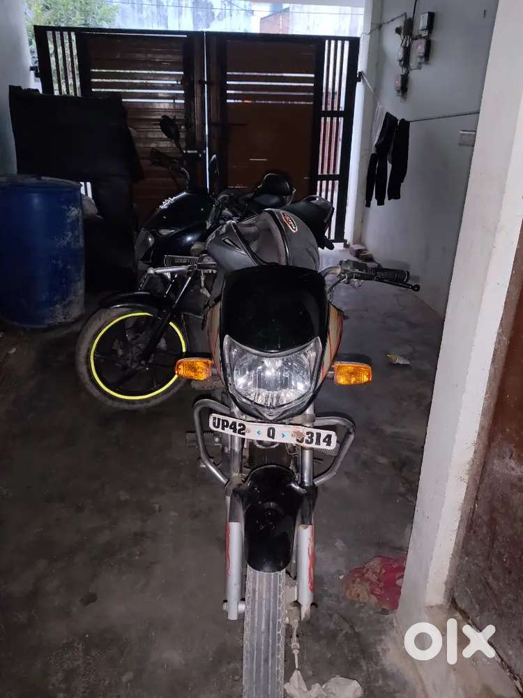 Hf deluxe motor  cycle