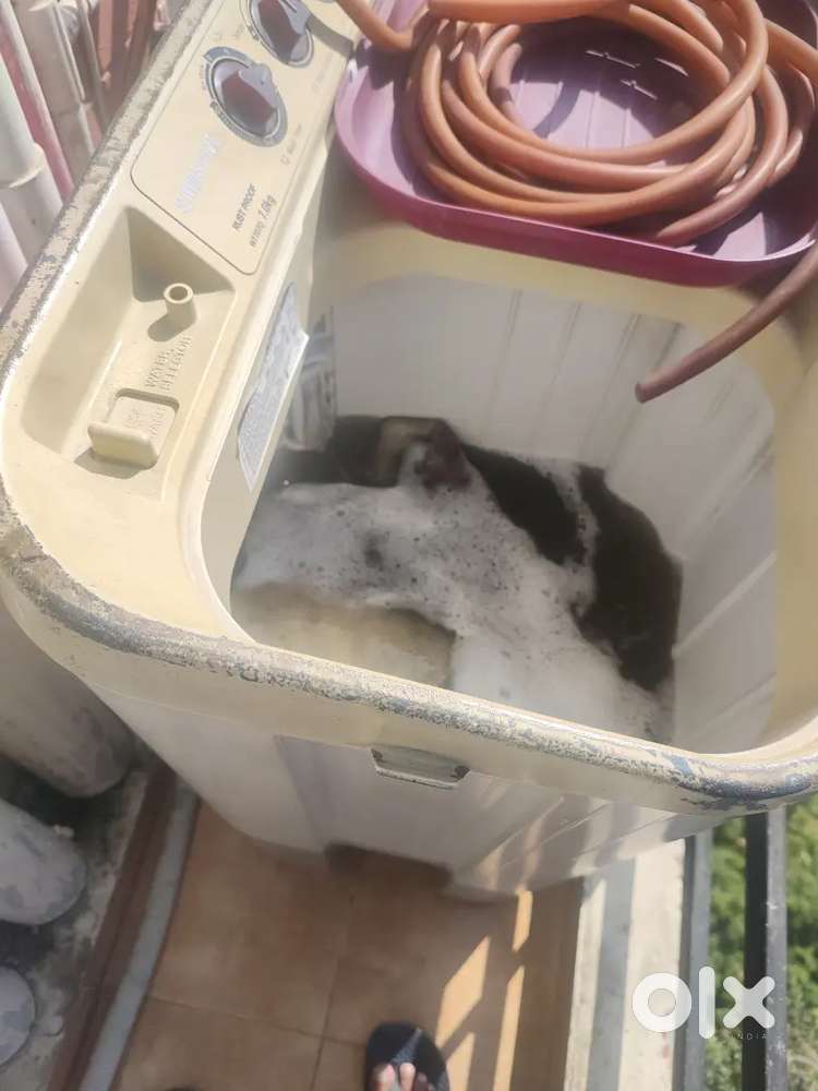 Samsung semi automatic washing machine