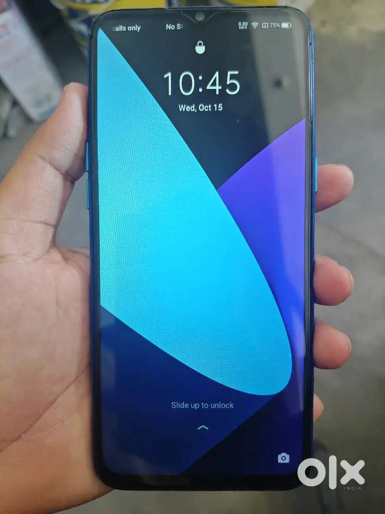 Realme 5, 4/64GB with box orginal charger and cable