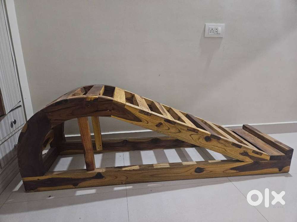 vipareeta dandasana bench