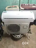 1 ton split AC available good condition