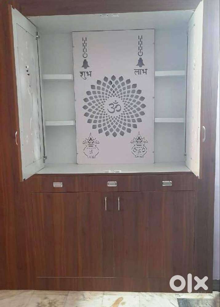 3 bhk flat semi furnished available for rent.
