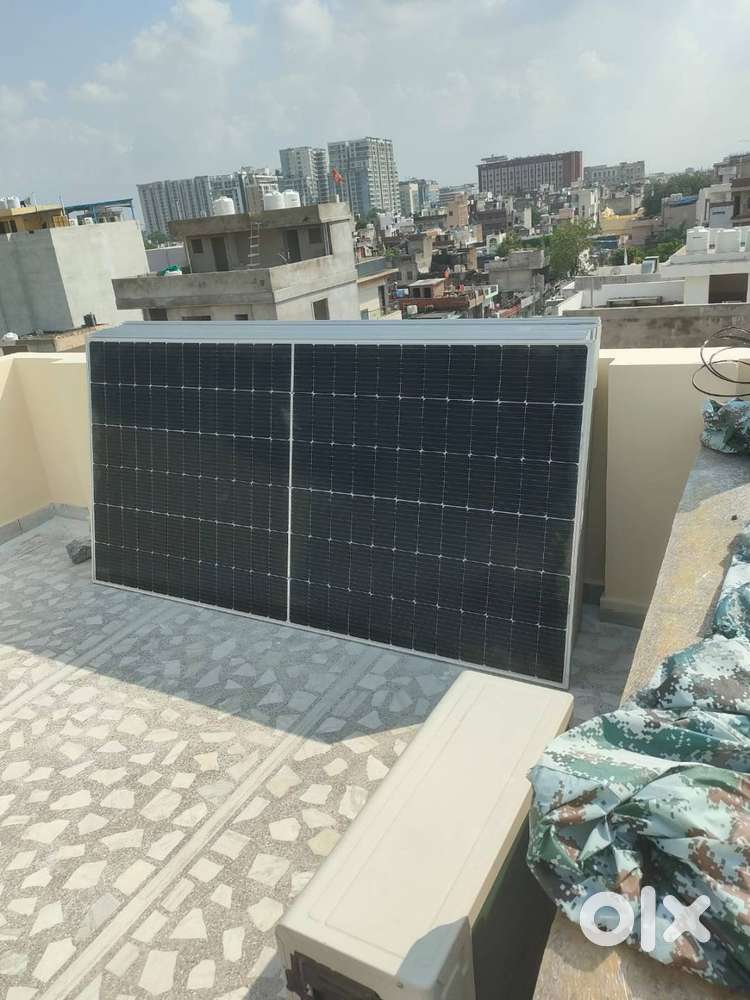 Roof top solar technician