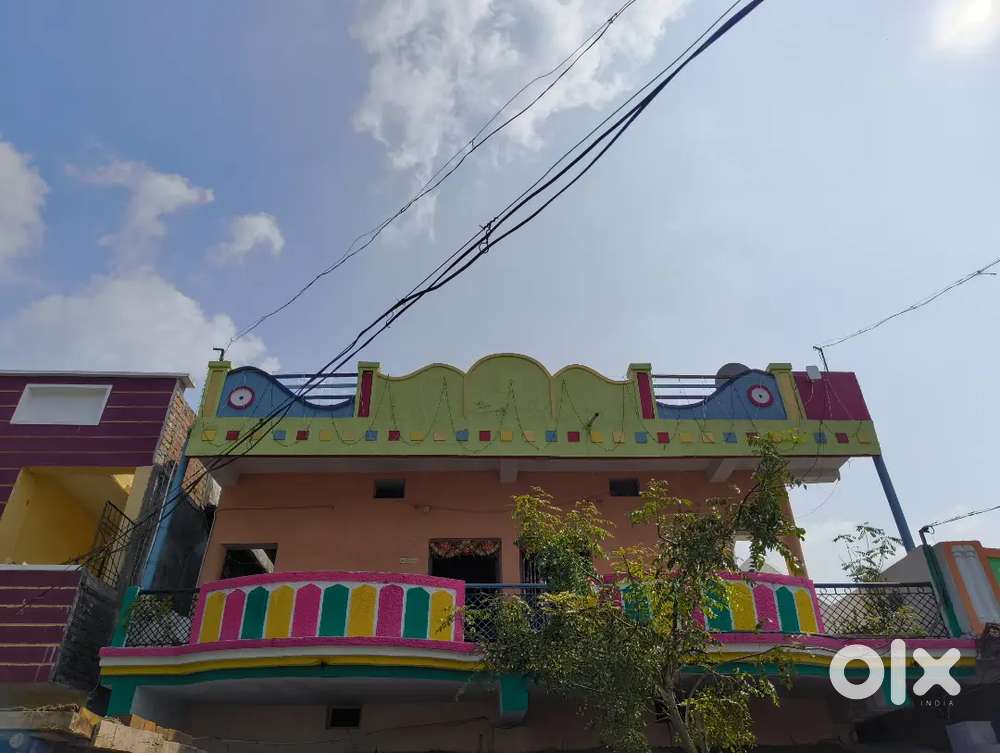 2nd Floor house urgently Bechana hai... Money Problem