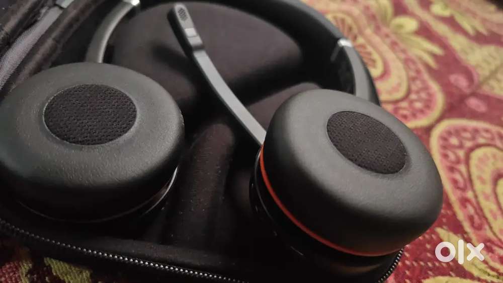 Jabra 75 wireless headset, looking New good condition