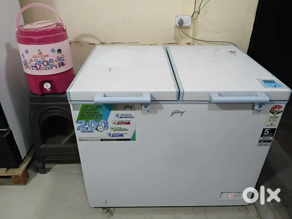 Cold drink fridge ice cream fridge