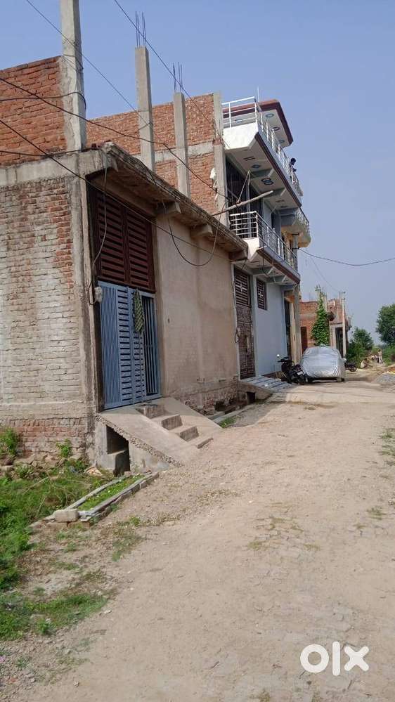 1500 square feet corner plot near Uday Pratap mahavidyalya Fatehpur