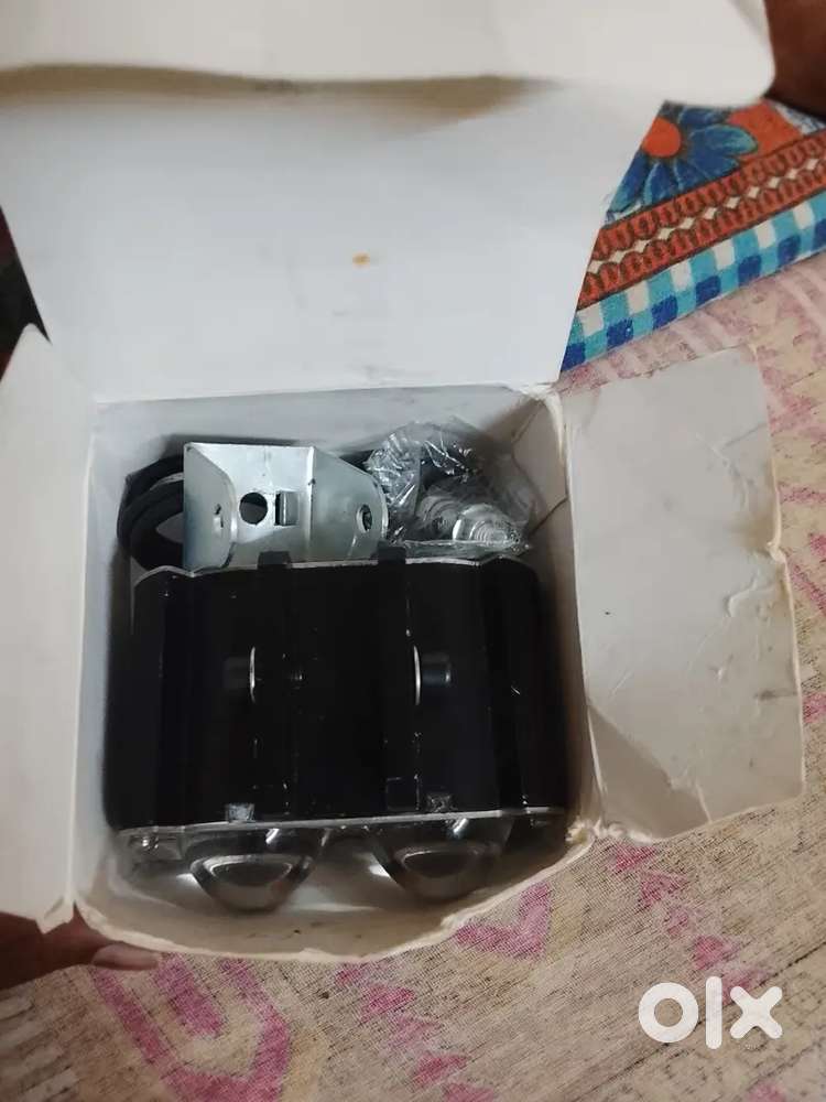 Product is non used complete new fogg light