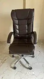 Office Chair (Boss Chair)