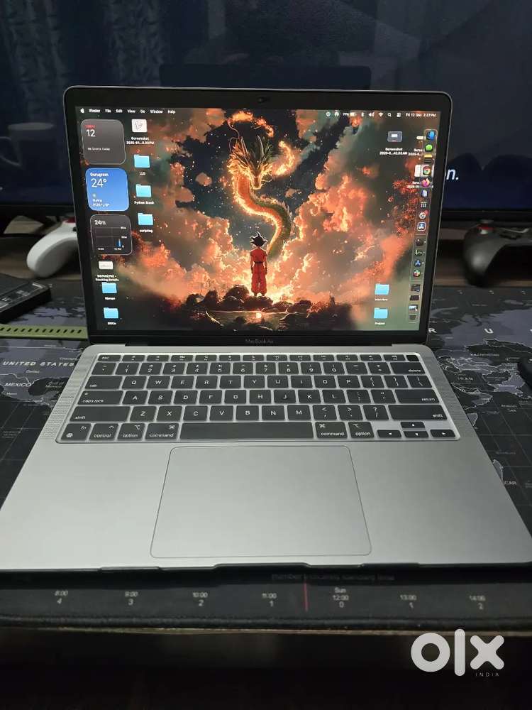 Macbook m1 - 11 month old bill box available