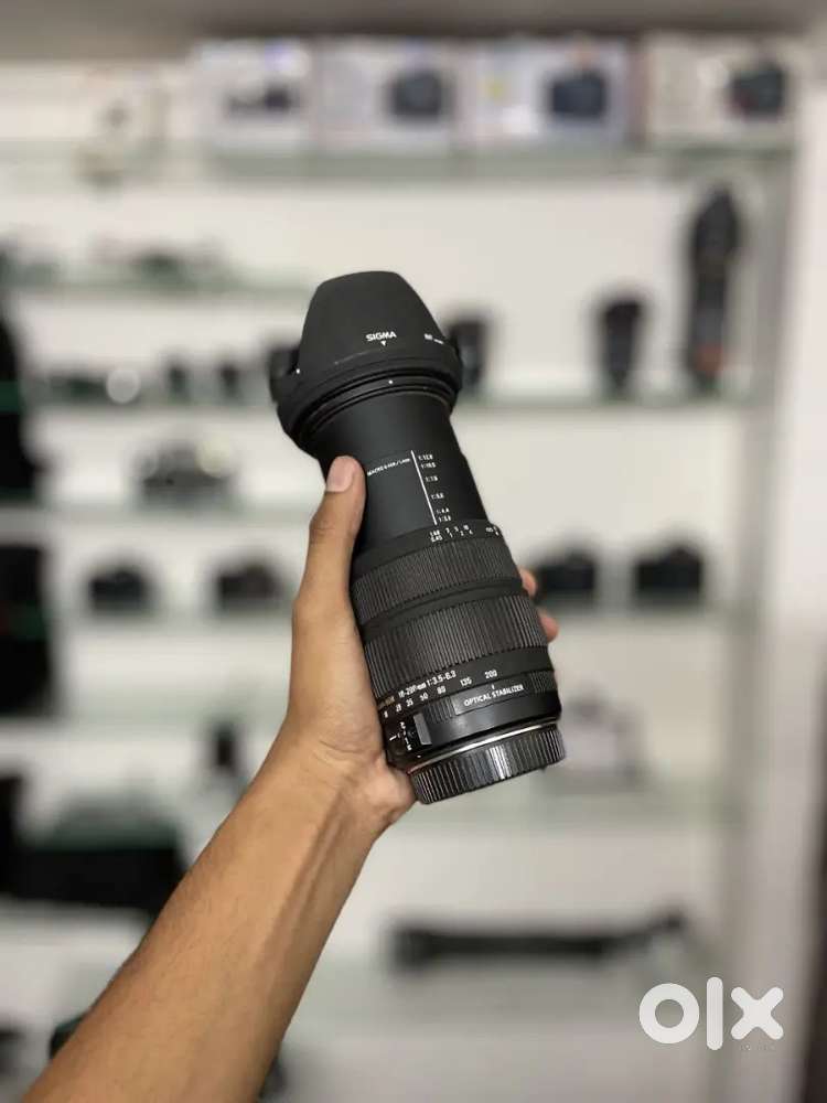 Canon 18-200mm lens and other lenses