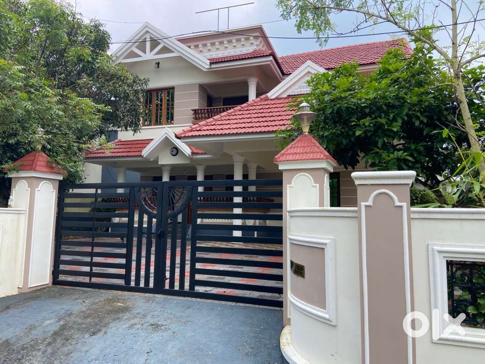HOUSE.   FOR.   SALE.   ETTUMANOOR.       KANKKARI