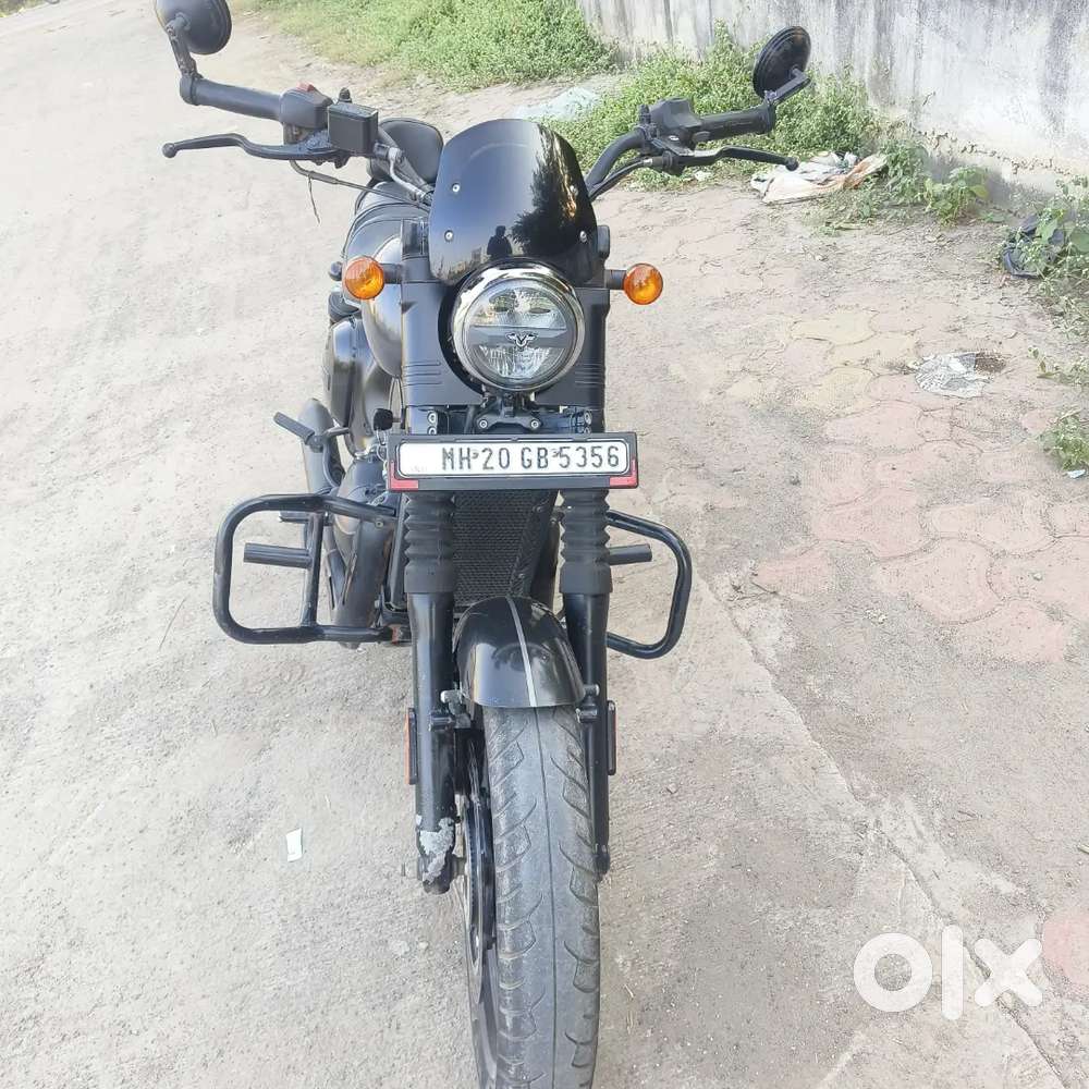 ️ Yezdi Roadster (Smoke Grey) – 2022 March