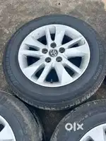 Innova crysta tyres with alloys