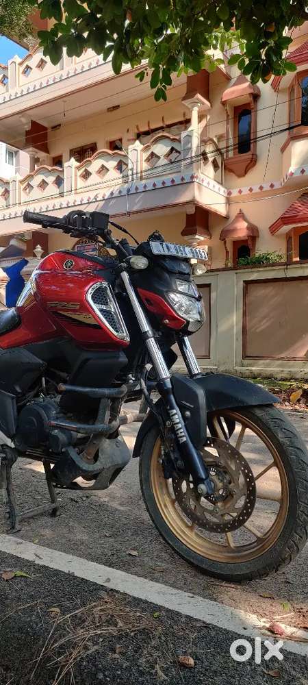 Yamaha fzv2