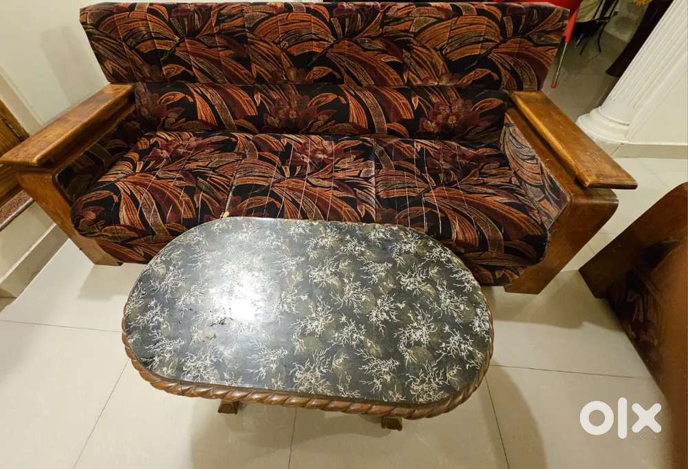 Sofa Set with center table