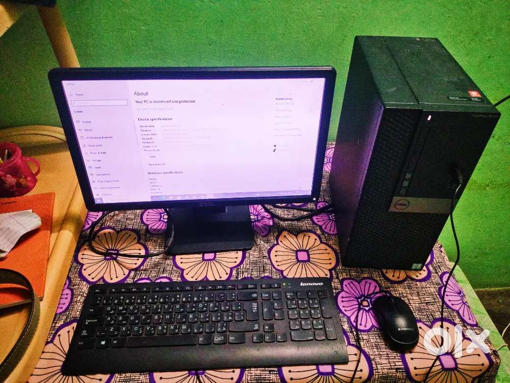 Dell desktop with adjustable cpu mouse and keyboard monitor