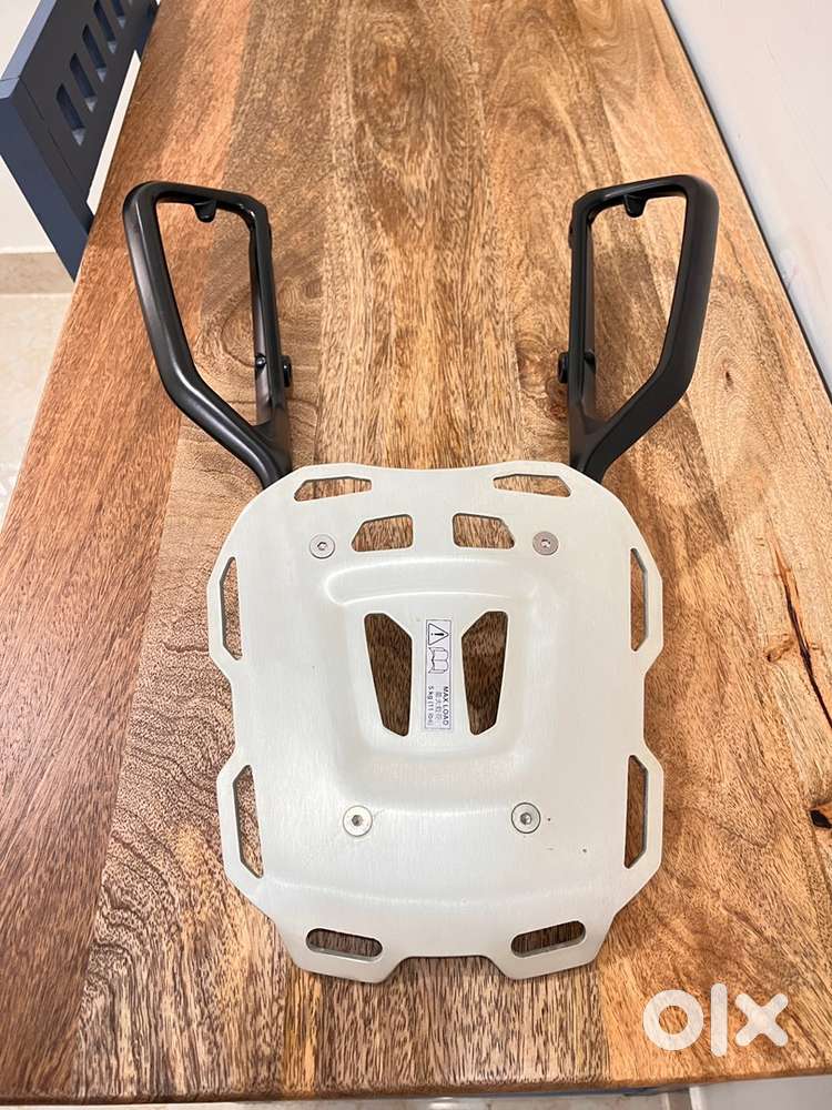 Brand new luggage rackTriumph Speed 400,t400, speed 400scrambler, 400X