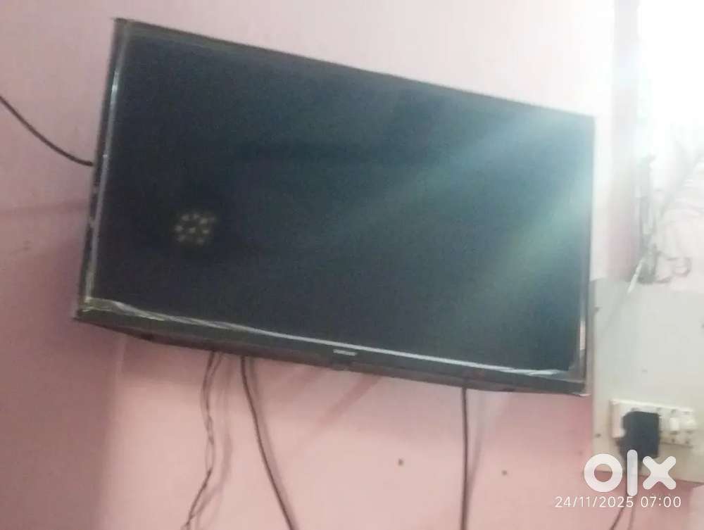 Samsung Smart TV 32 inch 4 star