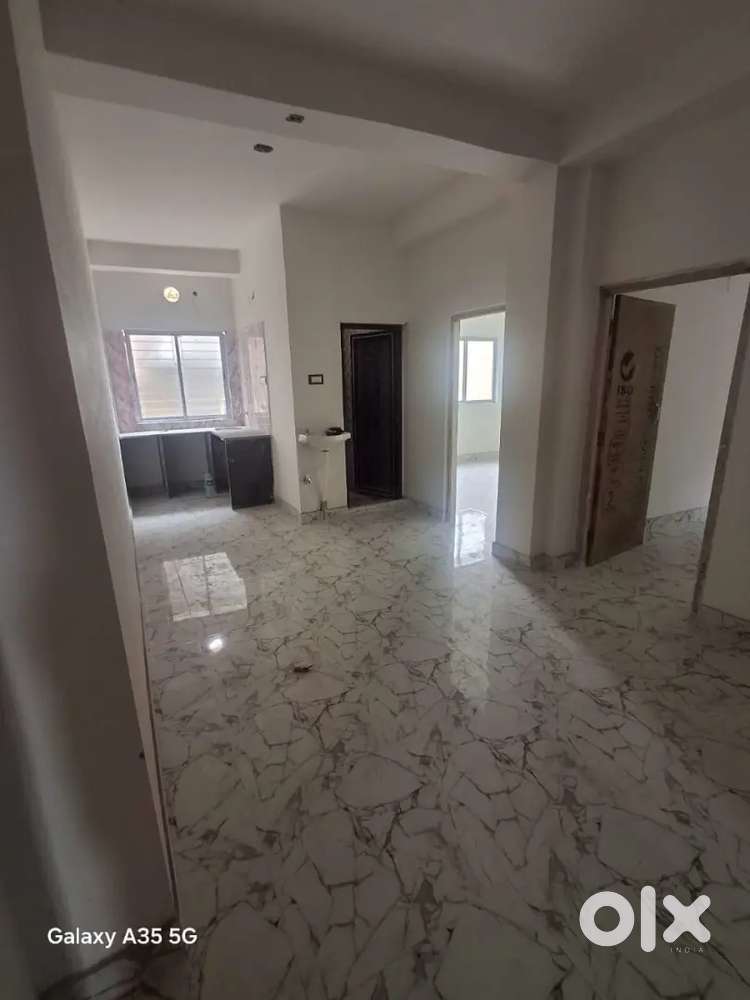 2 BHK FLAT FOR SALE KASBA BULLYGUNG Bridge (with out Sanction plan)