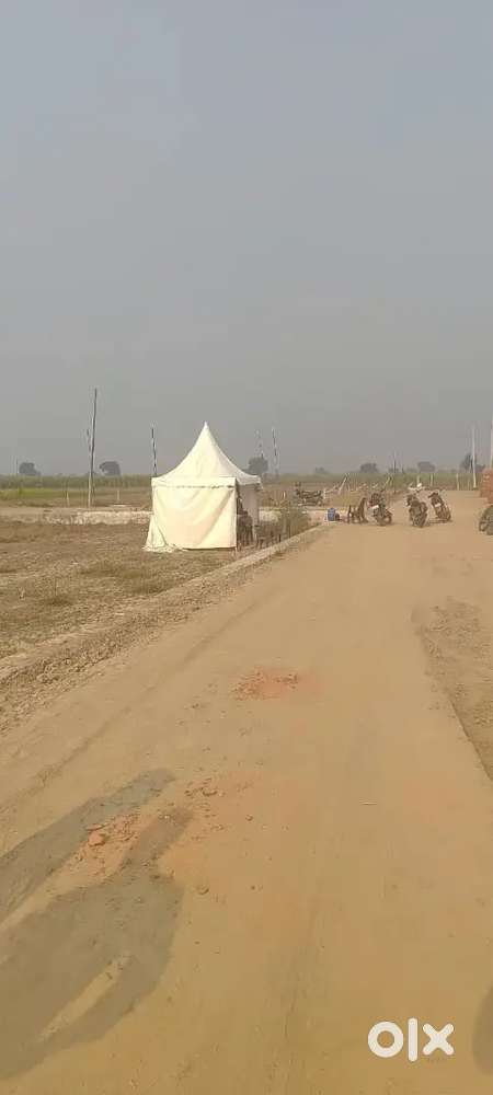 Premium plots on NH-24 opposite hawa hawai restaurant