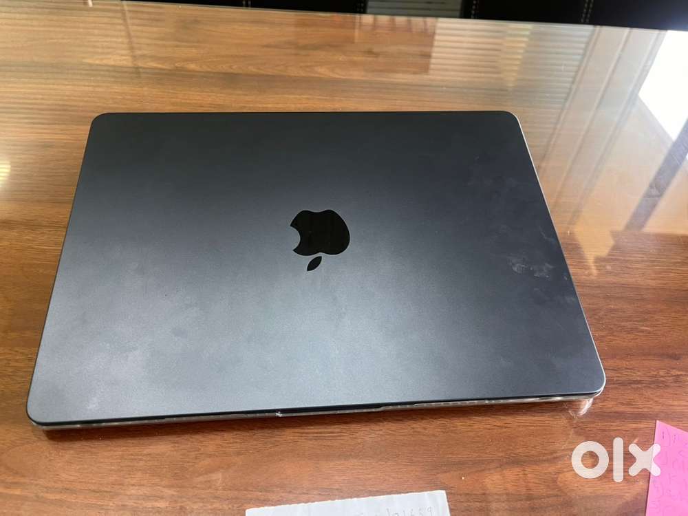 Macbook Air M3 Mint condition