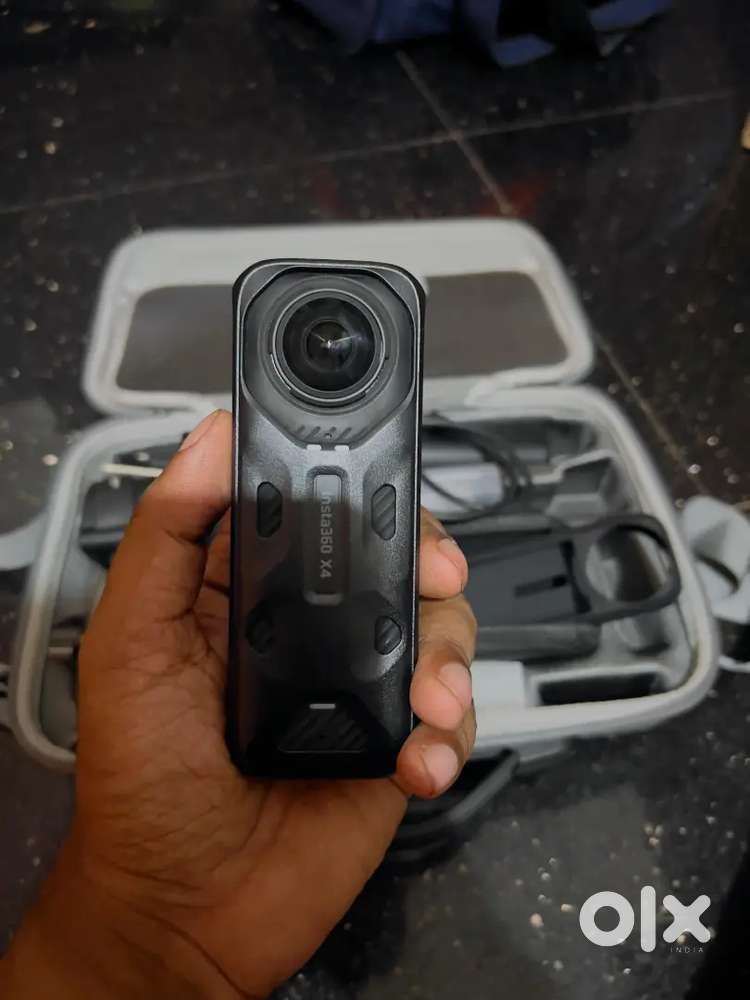 Insta 360 x4