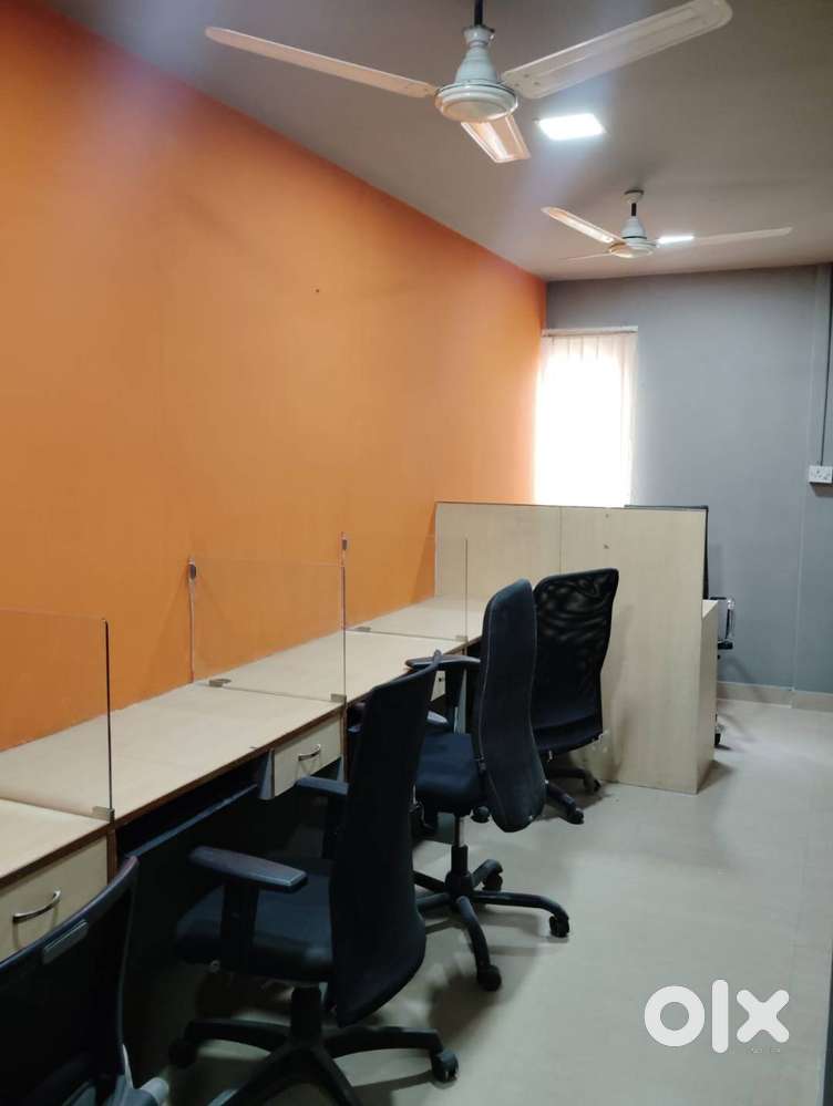 1 CUBICLE WITH 4-SEATER