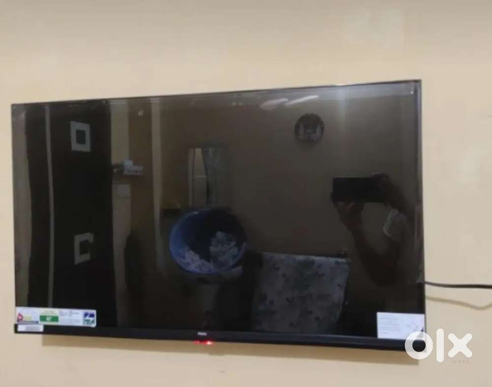 Haier tv... Totally new.. With 3 years warranty.. Remote etc..