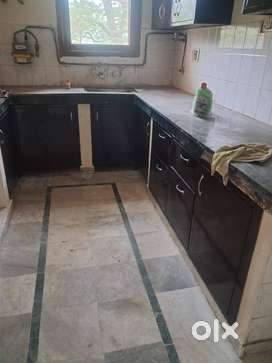celling flat