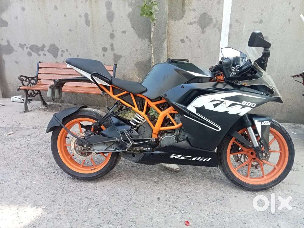 Rc200c 3nd ownar 3000  fine