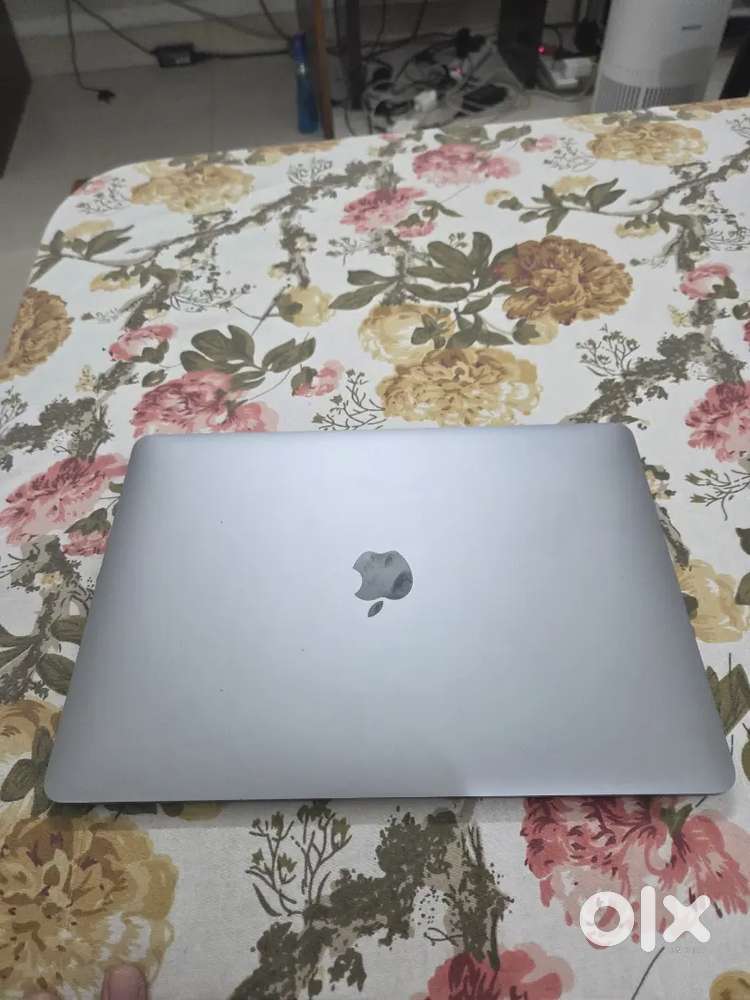 Macbook air M1 8gb excellent condition for 35999/-