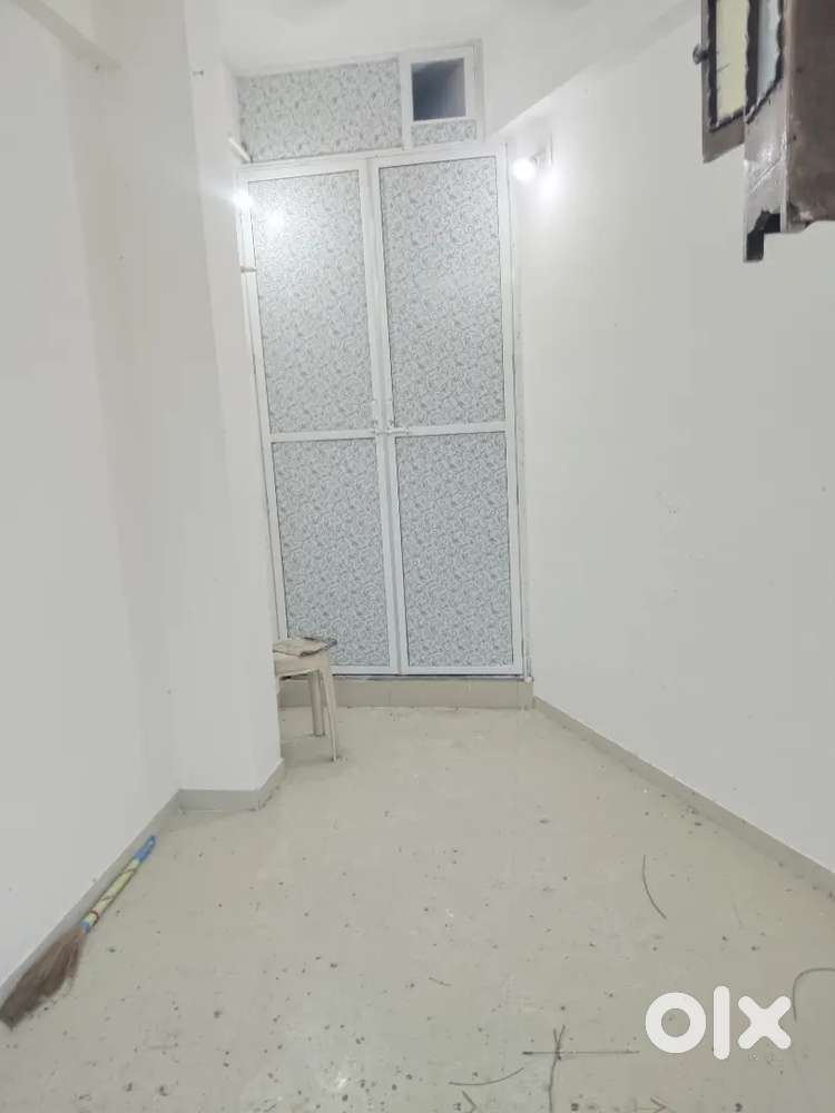 Shop & office nr Bhavans party plot