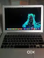 Apple MacBook Air 13” (2017) – Core i5, 8GB RAM, Charger Included