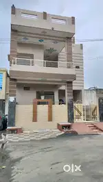 4 Room, 2 Hall,2 Kichen ,2 Store Room, 4 letbath,Tube Bel ,30 fit Road