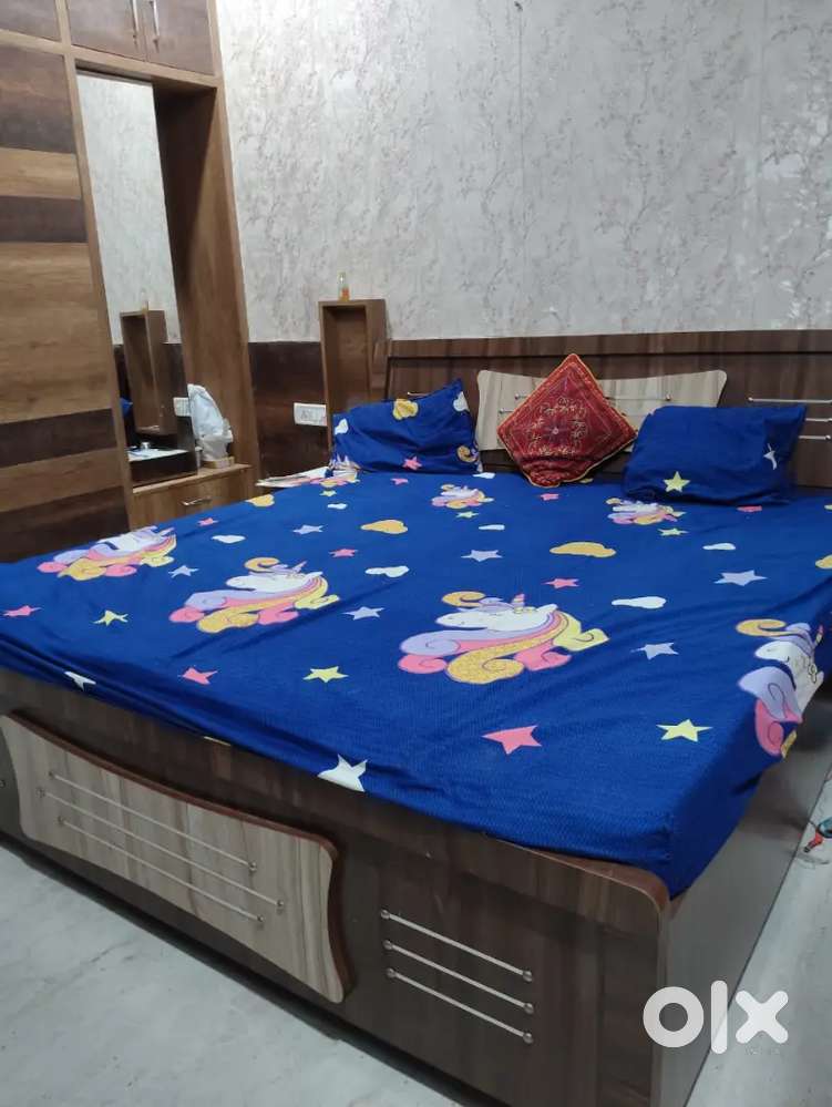 1 BHK 1 Bedroom, Hall, Modular Kitchen, fully furnished, TV, fridge,