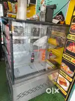 Cake display counter