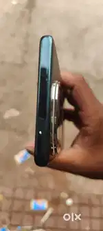 Selling my 4 month use phone Vivo t3pro.
