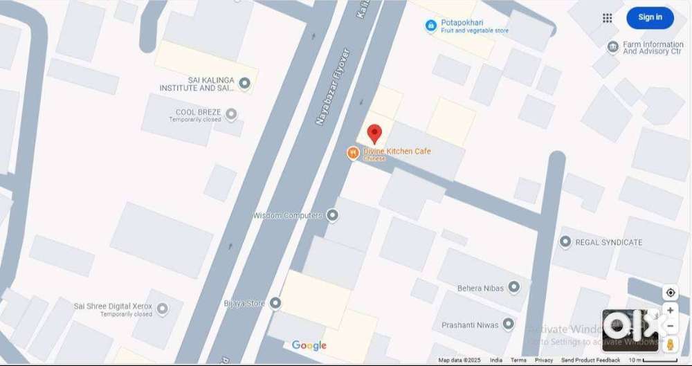 COMMERCIAL BUILDING FOR RENT AT PRIME LOCATION OF NAYABAZAR SQUARE.