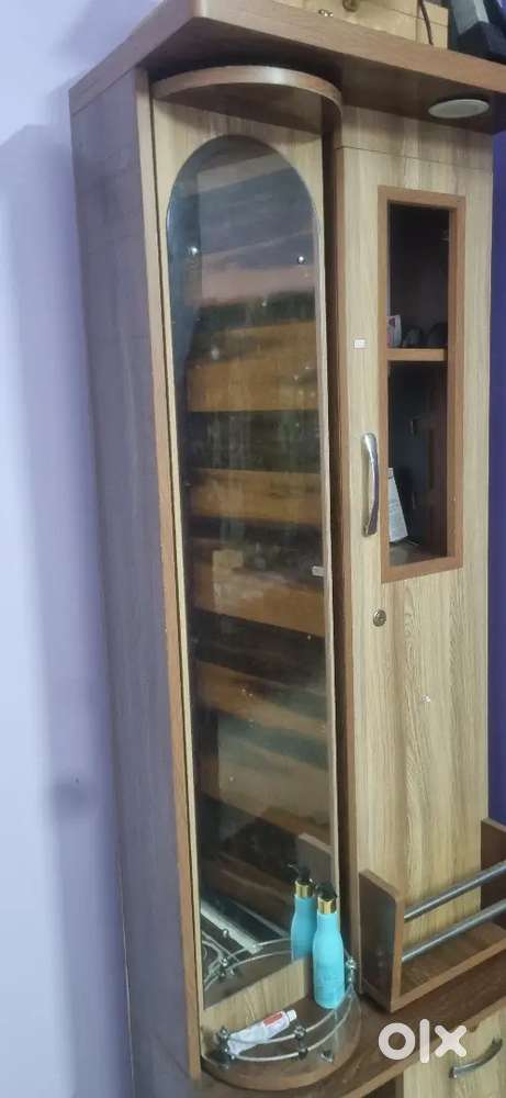 Revolving Dressing Table with Stool- Sleek,Spacious & Damage Free