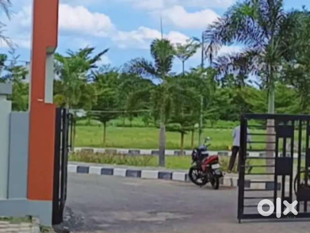 GATED COMMUNITY PLOT FOR SALE.