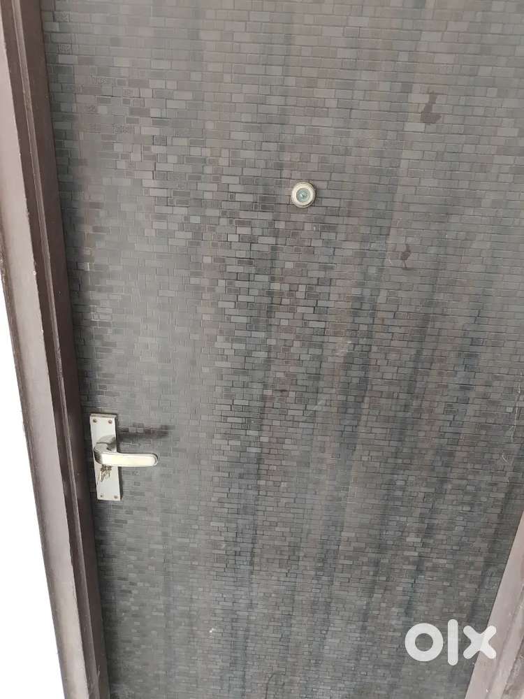 Flat available in malviya nagar