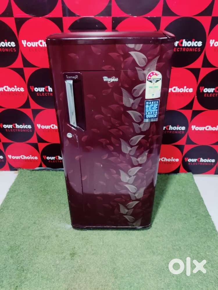 Modern Fridge Come With Adjustable Shelves & Large Compartments***