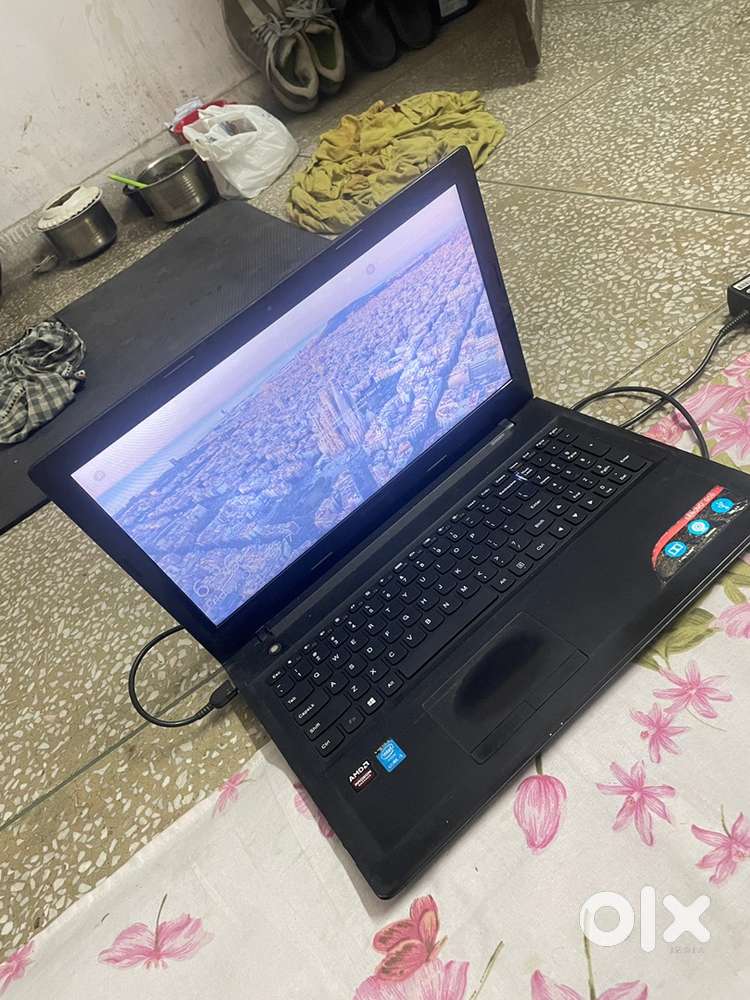 LENOVO i3 Excellent Condition rarely use Laptop Top Condition