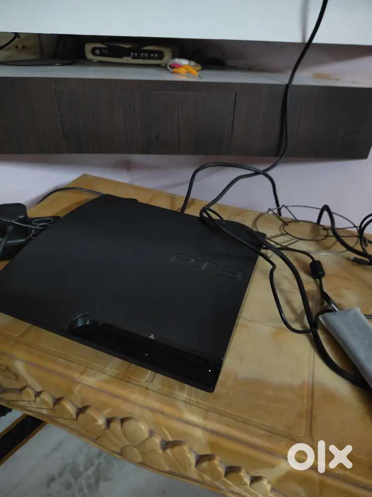 Ps3 with 15 games and one controller.