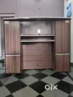 Wardrobe showcase