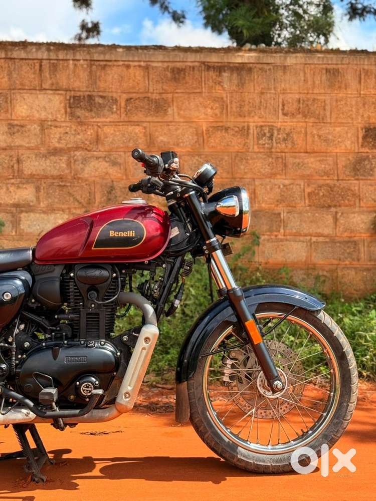 Benali 400 with exhaust