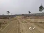Lucknow city me plot kharide किसान पथ से लगा हुआ नियर HCl ke paas